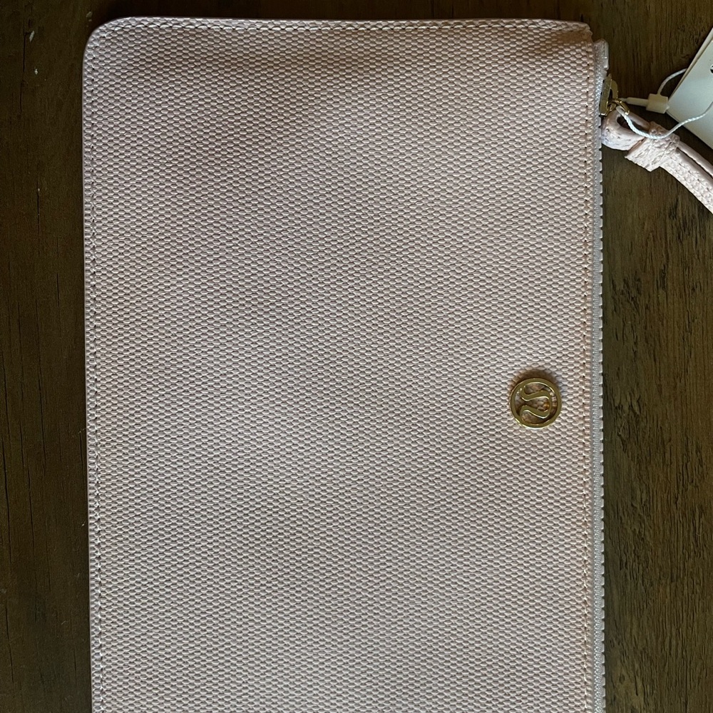 Lululemon pouch - Picture 2 of 4